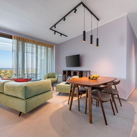 Z 4 Luxury Villas 圣爱奥尼斯米科 外观 照片