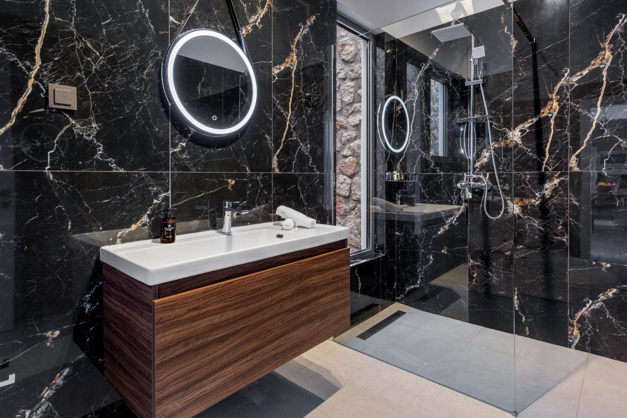 Z 4 Luxury Villas 圣爱奥尼斯米科 外观 照片