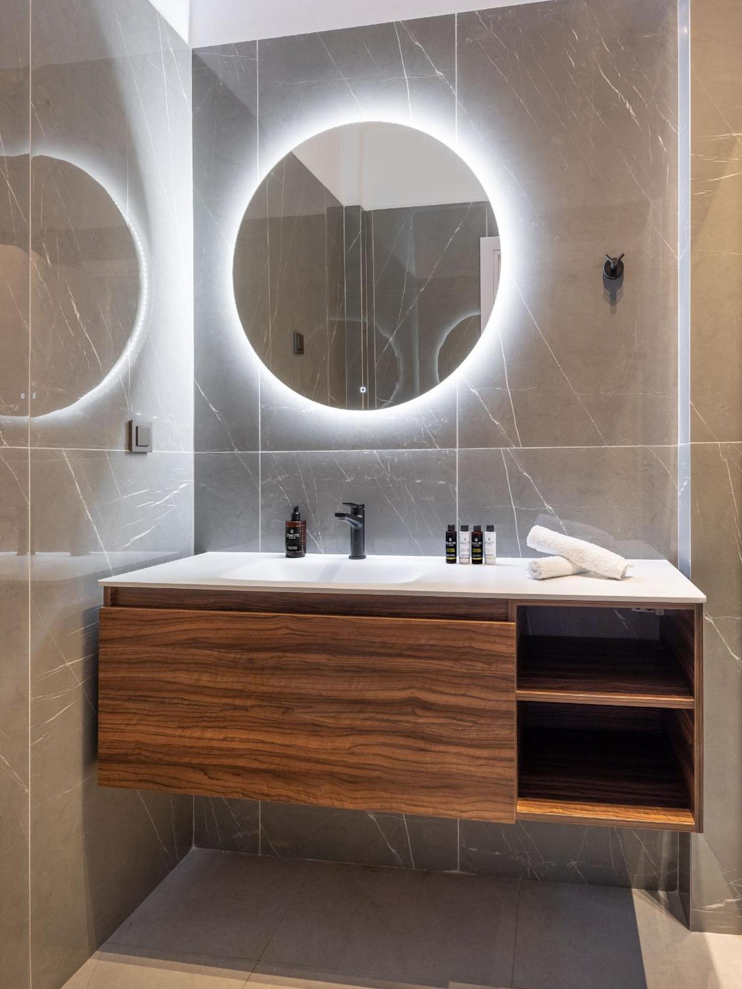 Z 4 Luxury Villas 圣爱奥尼斯米科 外观 照片